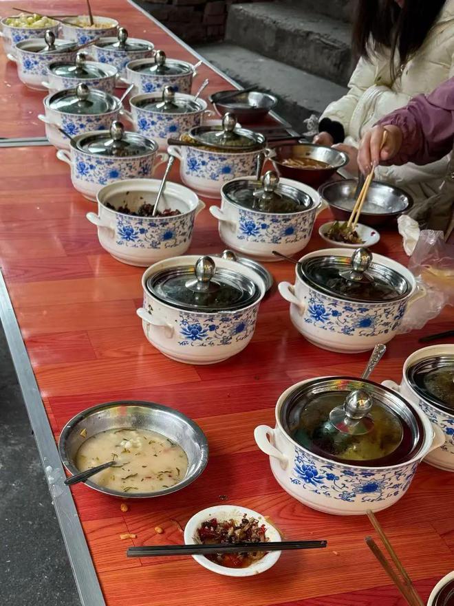 市柳州工业褪色生活“上色”pg电子中文模拟器三线城(图4)