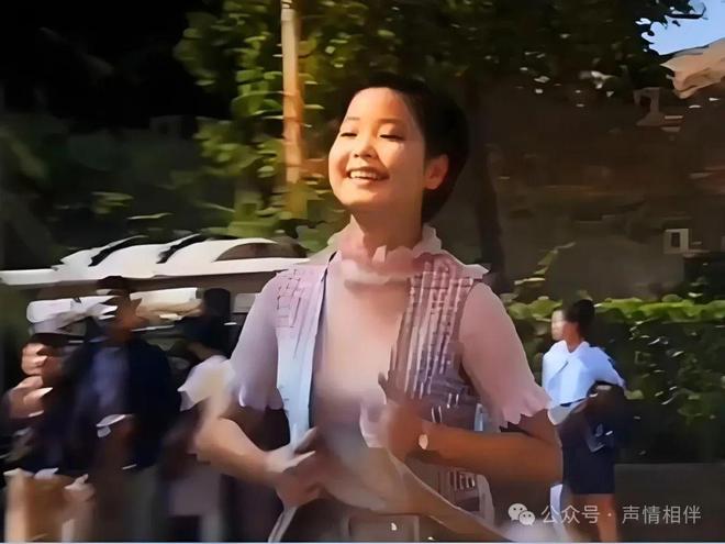 》：穿越时光的月光照见永恒的人生哲思pg